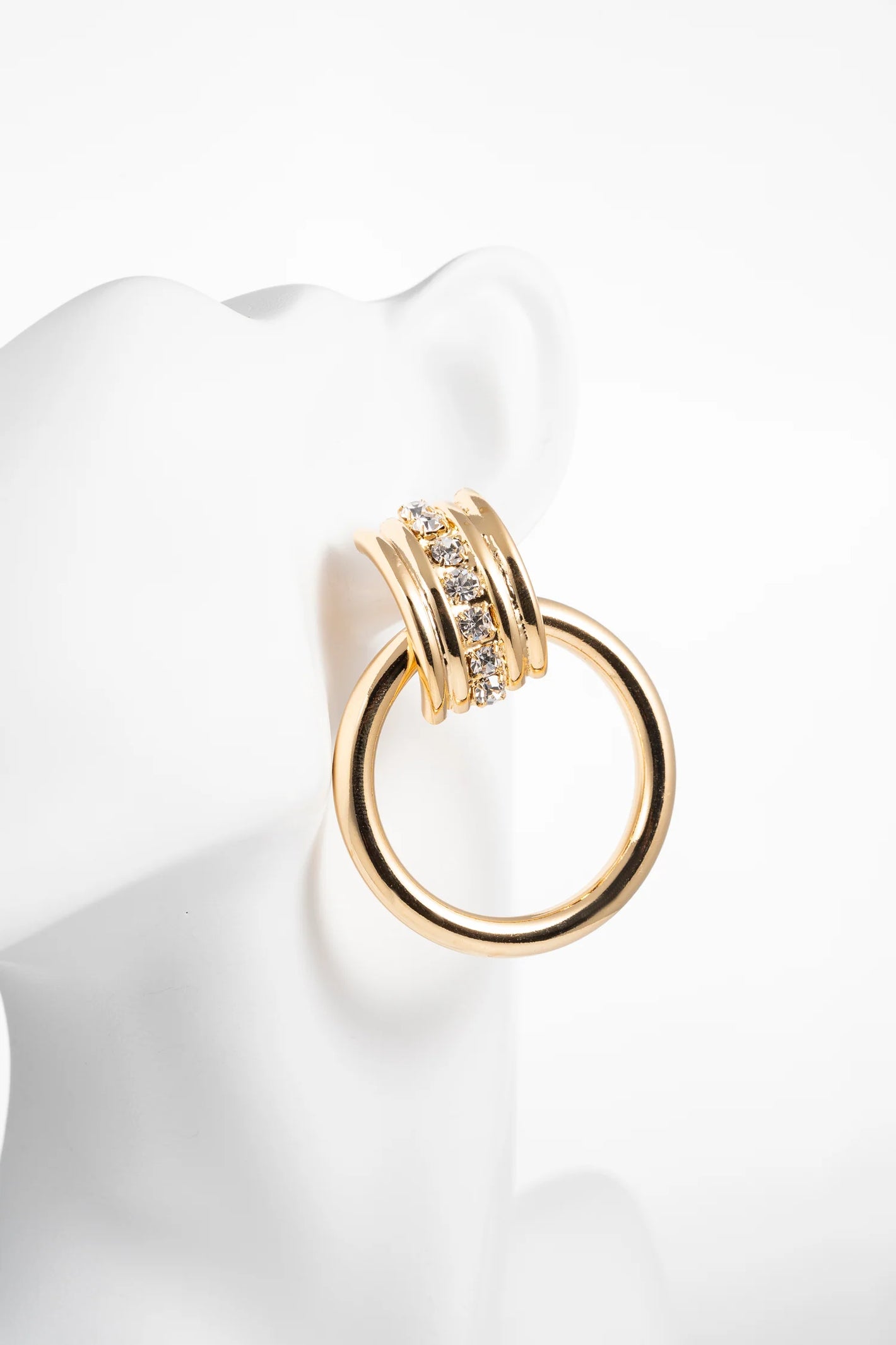 Orecchini metallo e Swarovski cerchio