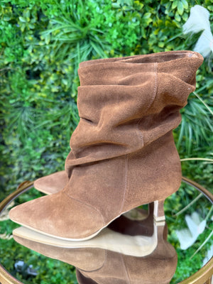 Stivaletto Divine Follie in Camoscio